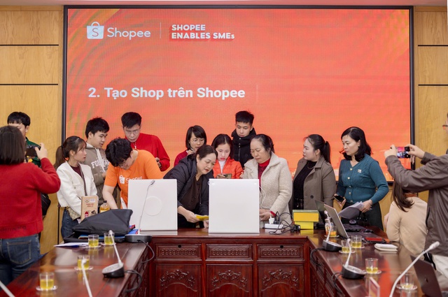 Hỗ trợ người bán lẫn người mua để thúc đẩy tiêu dùng - Ảnh 1.