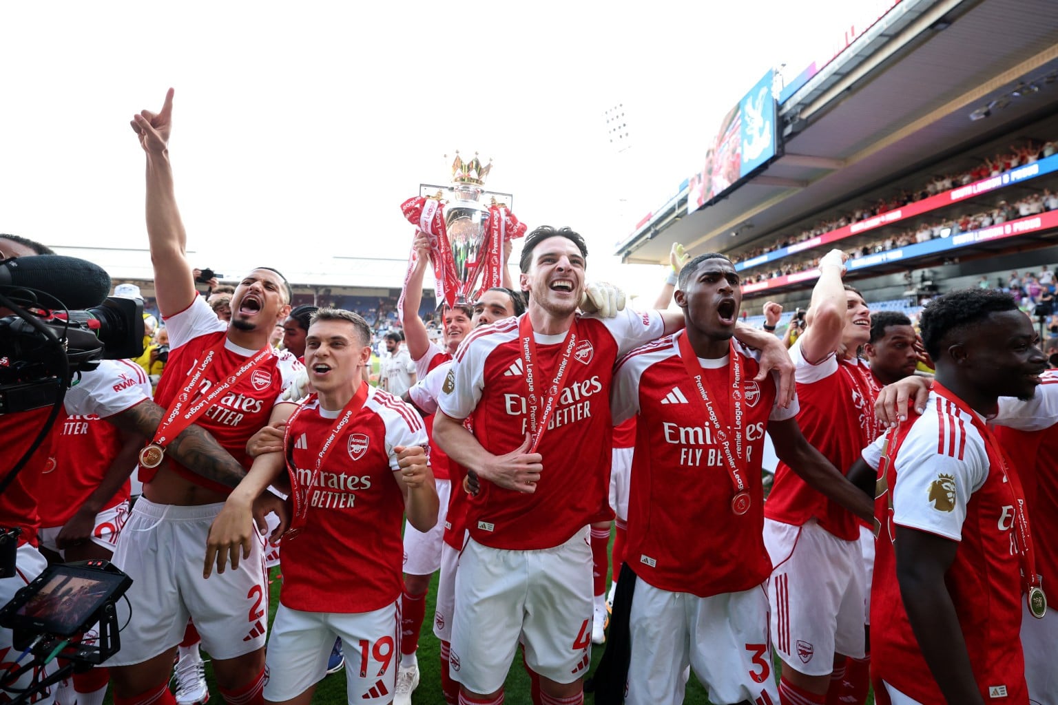 www_thesun_co_uk mikel arteta manager arsenal celebrates 1083628354_31d259.jpg