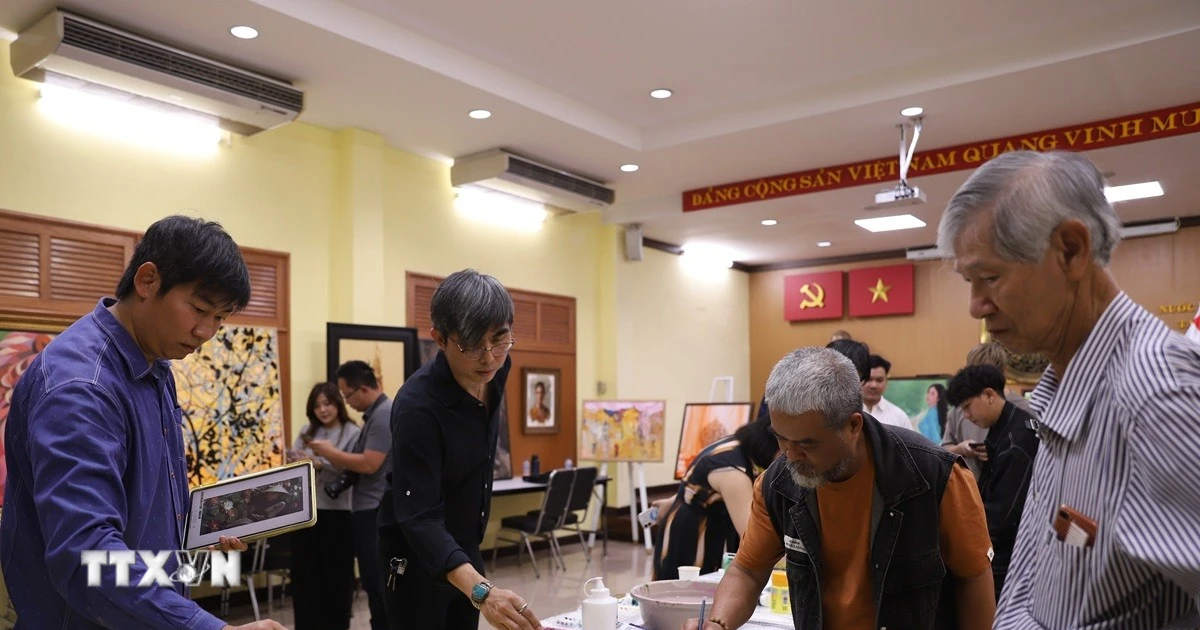 ベトナムとタイの絵画を通じた文化交流