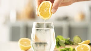 Trời nóng nên uống nước chanh hay nước dừa?- Ảnh 1.