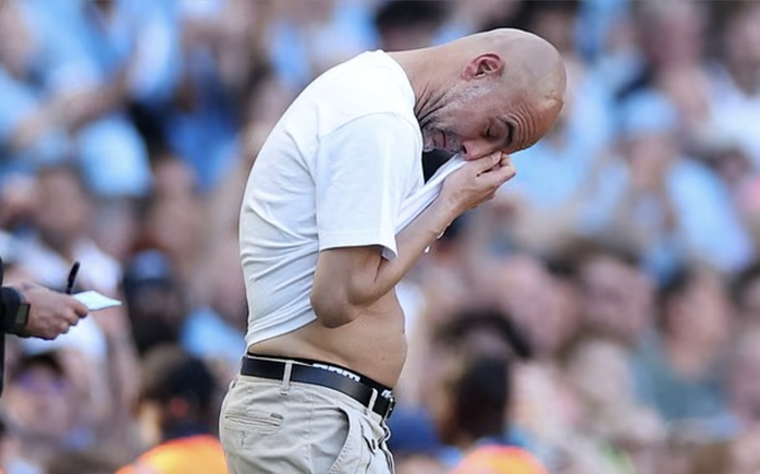 Nước mắt ngày chia tay Man City của Pep Guardiola - Ảnh 11.