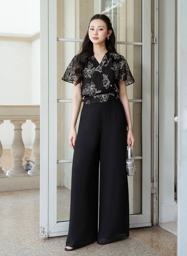 Bí quyết tạo diện mạo mới cho phong cách công sở Bí quyết tạo diện mạo mới cho phong cách công sở- Ảnh 4.
