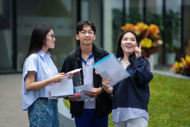 Đường đến quốc gia thu nhập cao: Cuối cùng vẫn là con người - Ảnh 2.