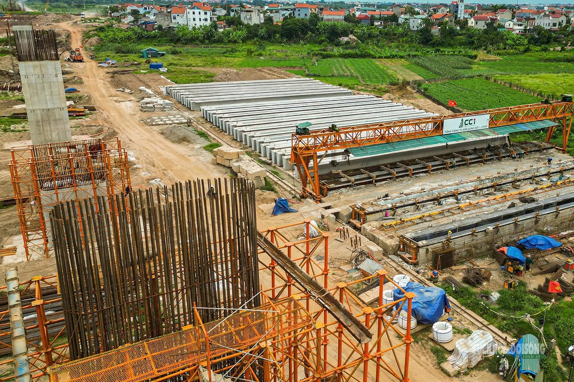 Cầu Hồng Hà vượt sông Hồng dần lộ diện- Ảnh 6.