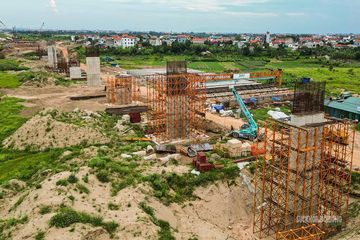 Cầu Hồng Hà vượt sông Hồng dần lộ diện- Ảnh 7.