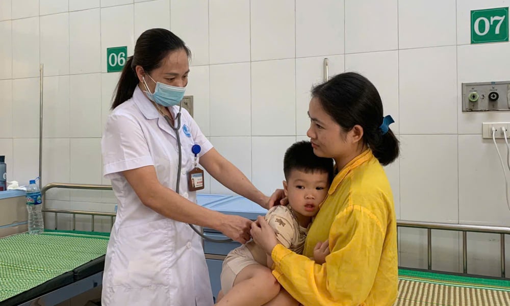 Cuaca panas meningkatkan risiko penyakit pernapasan pada anak-anak dan stroke pada lansia.