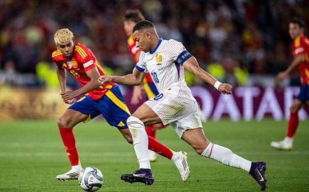 Sia Mbappé che Yamal hanno segnato, ma è stato il giovane talento a meritare di giocare la finale.