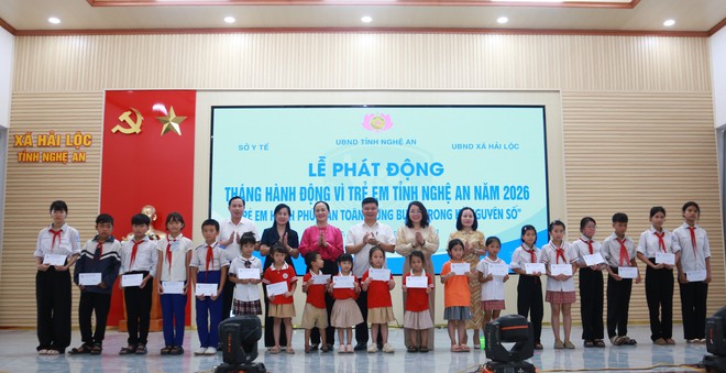 Trẻ em cần được bảo vệ cả ngoài đời thực lẫn trên không gian mạng- Ảnh 4.