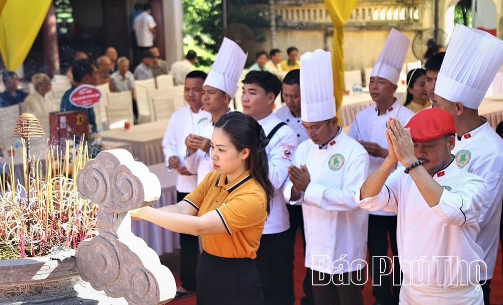 Dâng hương tưởng nhớ và tri ân công đức Hoàng tử Lang Liêu