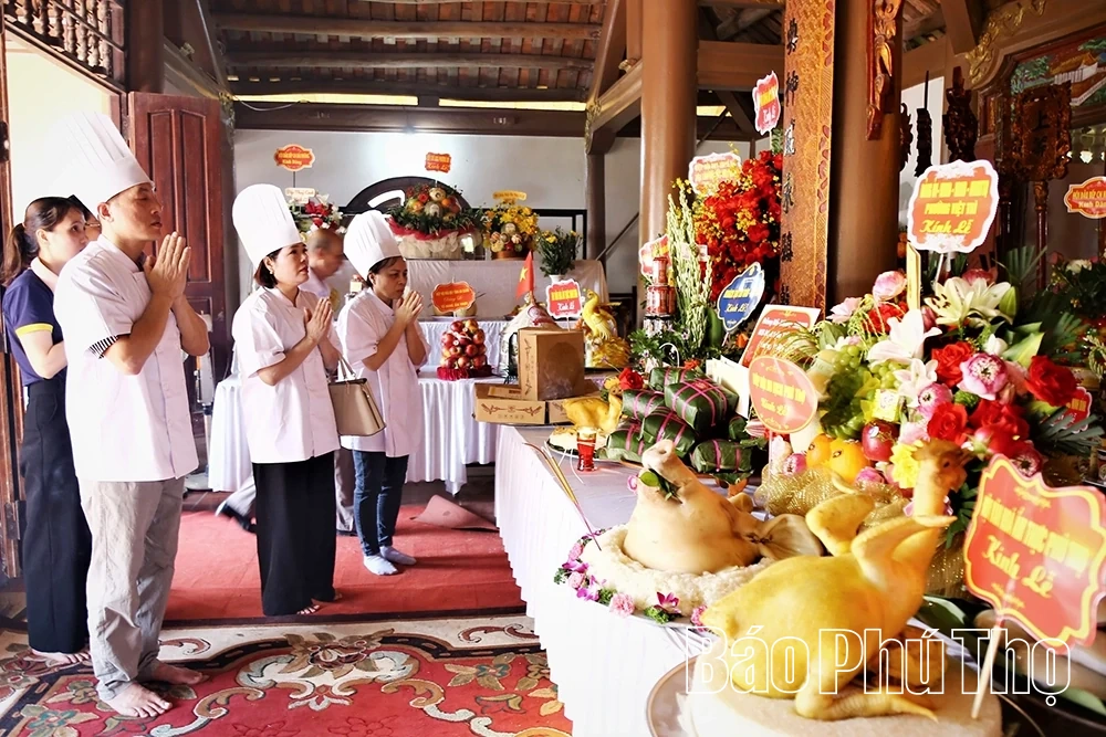 Dâng hương tưởng nhớ và tri ân công đức Hoàng tử Lang Liêu