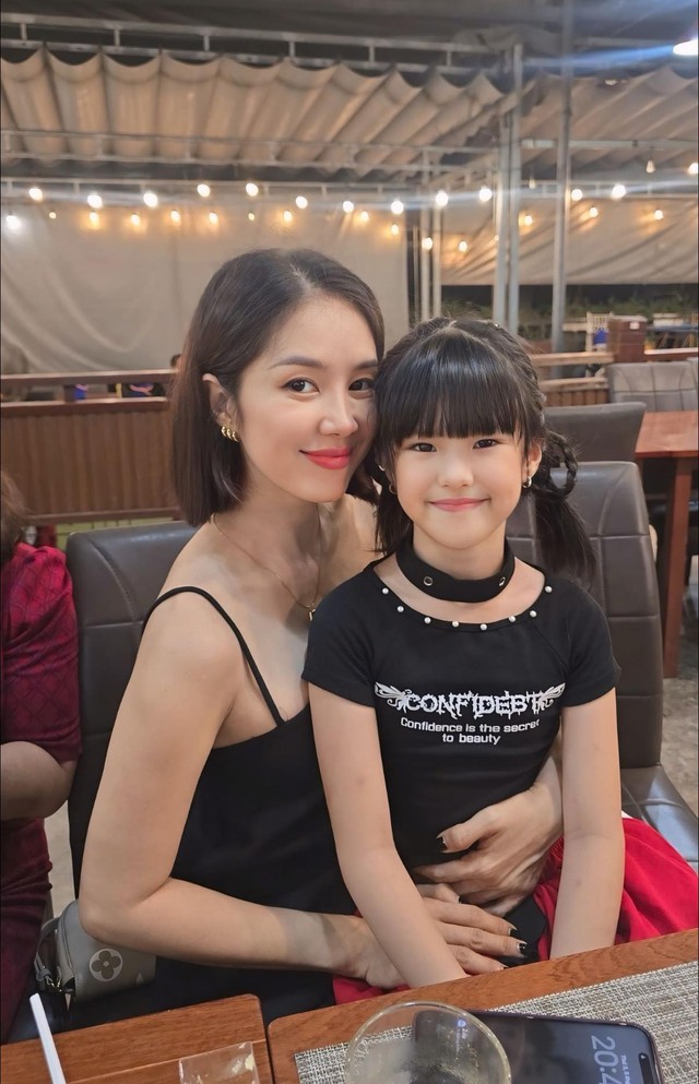 레 푸옹의 사랑스러운 7살 딸 - 사진 5. Con gái 7 tuổi đáng yêu của Lê Phương - Ảnh 5.