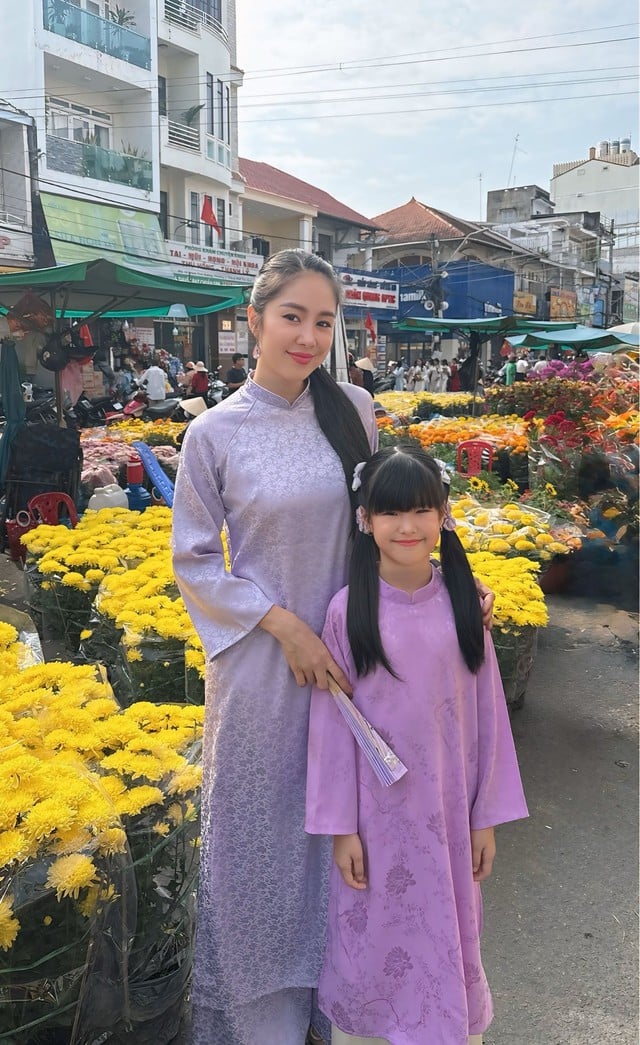 레 푸옹의 사랑스러운 7살 딸 - 사진 9. Con gái 7 tuổi đáng yêu của Lê Phương - Ảnh 9.