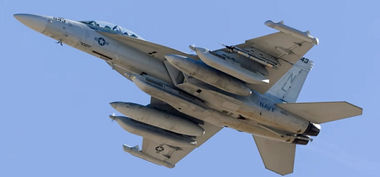 EA-18G Growler – พลังงานแม่เหล็กไฟฟ้าในอากาศ EA-18G Growler – Quyền lực điện từ trên không