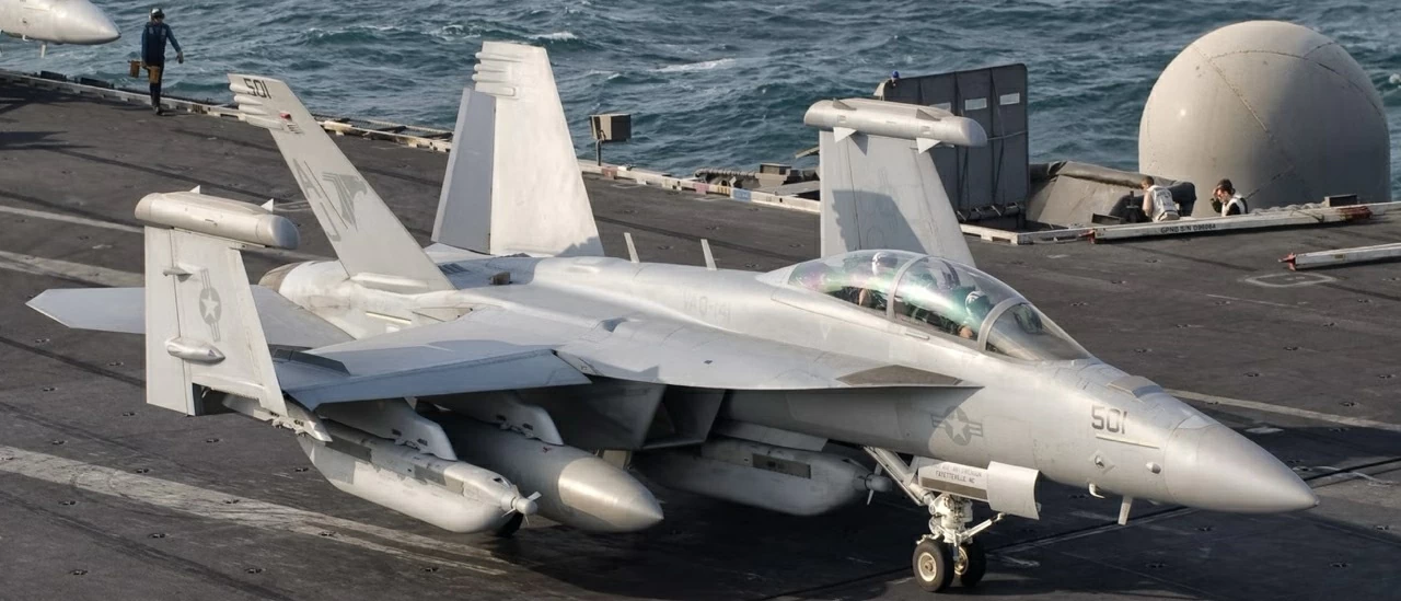 EA-18G Growler – พลังงานแม่เหล็กไฟฟ้าในอากาศ EA-18G Growler – Quyền lực điện từ trên không