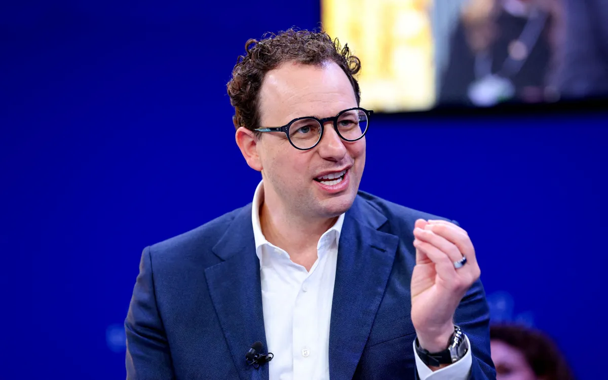 CEO kiêm đồng sáng lập Anthropic Dario Amodei phát biểu tại Diễn đàn Kinh tế Thế giới ở Davos, Thụy Sĩ, ngày 20-1-2026. (Ảnh Reuters).JPG