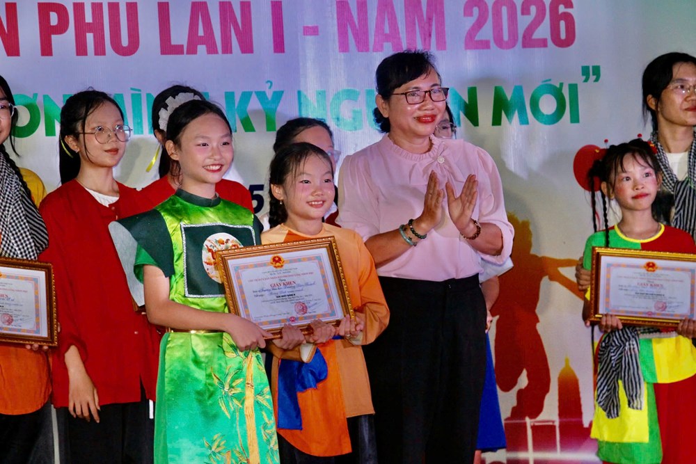 Il primo Flashmob Festival in assoluto nel quartiere di Tang Nhon Phu è stato un evento vibrante - foto 5