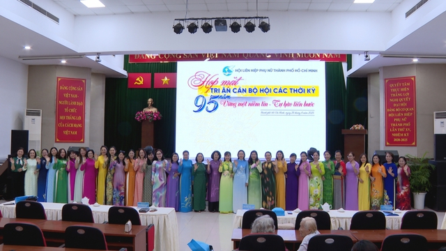  Phụ nữ TP.HCM 