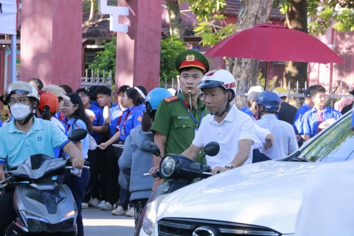 Hơn 18.000 thí sinh ở Huế thi vào lớp 10 THPT - Ảnh 3.