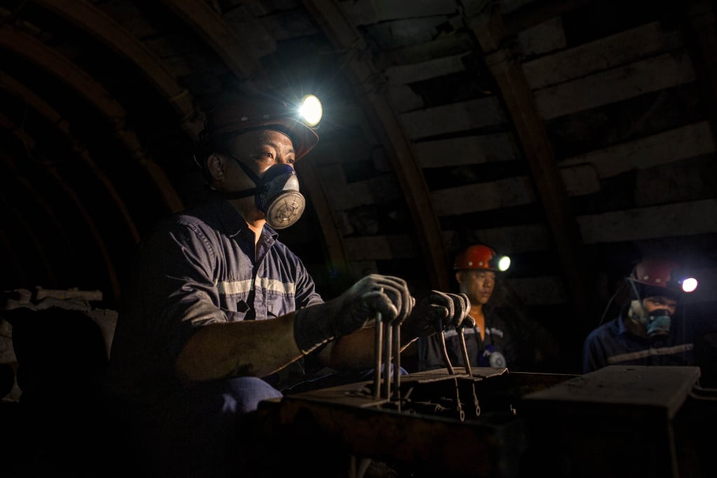 Furnace workers in Mong Duong during working hours. Photo: Duong Phuong Dai