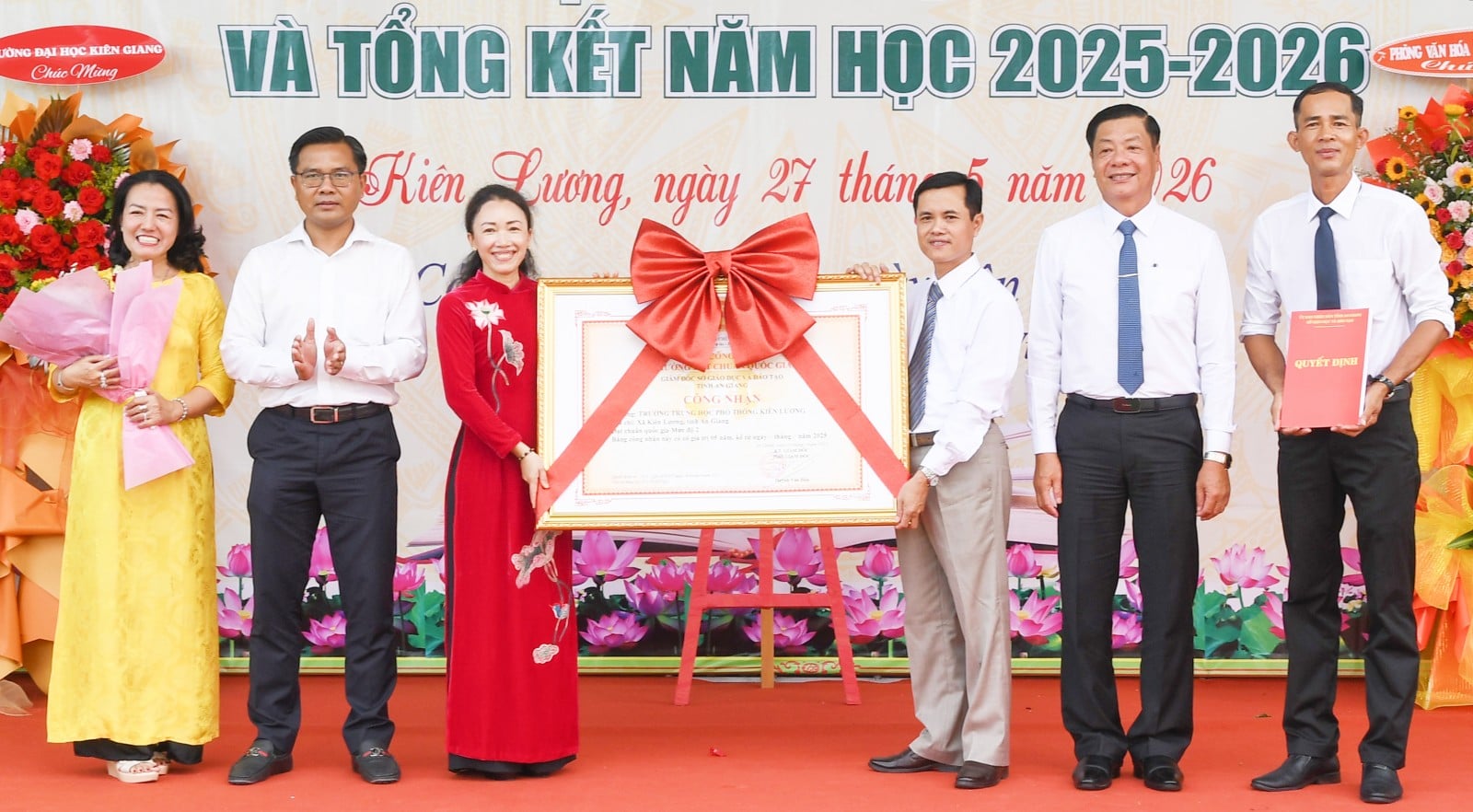 Kien Luong High School has achieved national standards level 2.