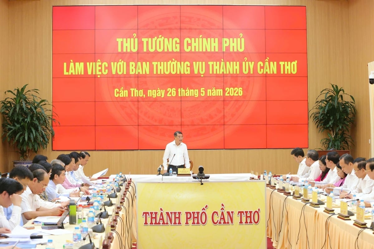 Thủ tướng Lê Minh Hưng làm việc với Ban Thường vụ Thành ủy Cần Thơ. Ảnh: Trung Phạm.