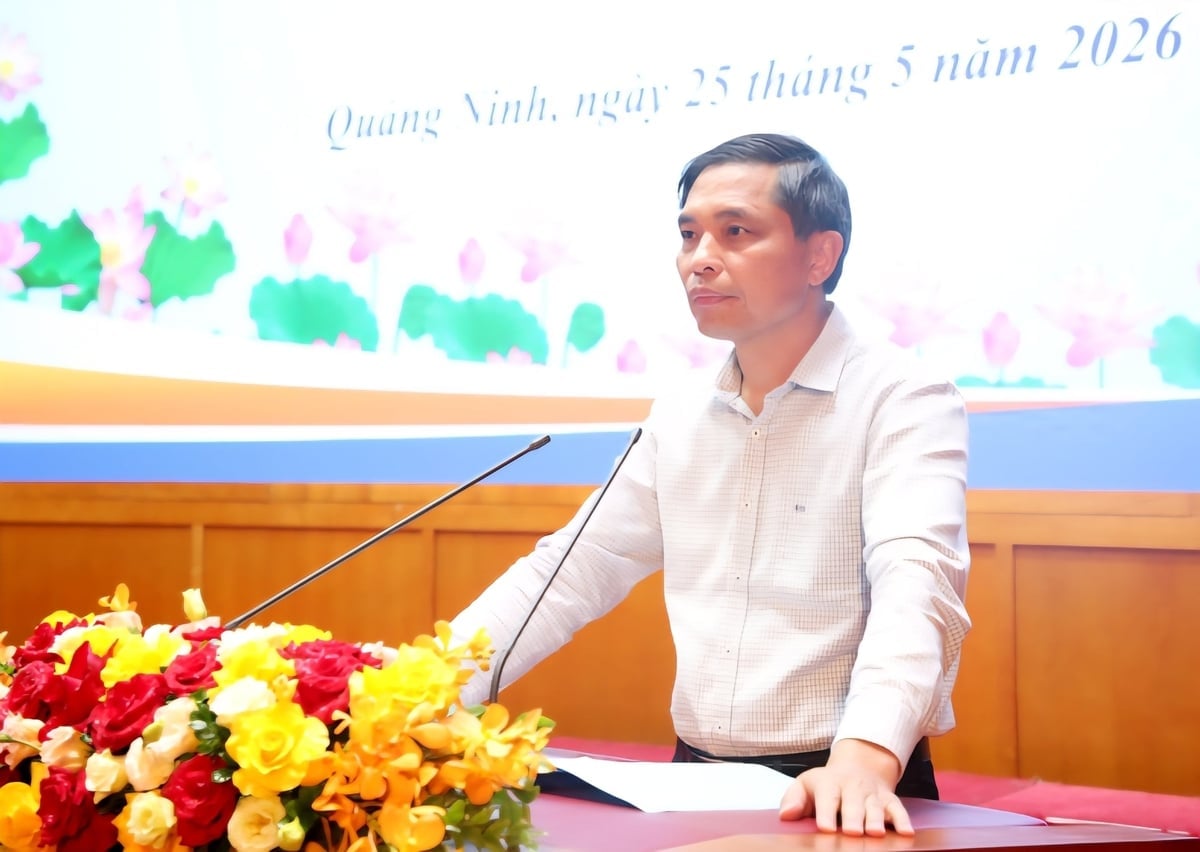 Ông Vũ Văn Diện, Phó Chủ tịch Thường trực UBND tỉnh, Trưởng Ban chỉ đạo triển khai nhiệm vụ đo đạc, lập bản đồ địa chính, lập hồ sơ địa chính và hoàn thiện cơ sở dữ liệu quốc gia về đất đai tỉnh, phát biểu tại hội nghị. Ảnh: Báo Quảng Ninh.&nbsp;