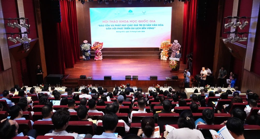 Quang cảnh chương trình. 