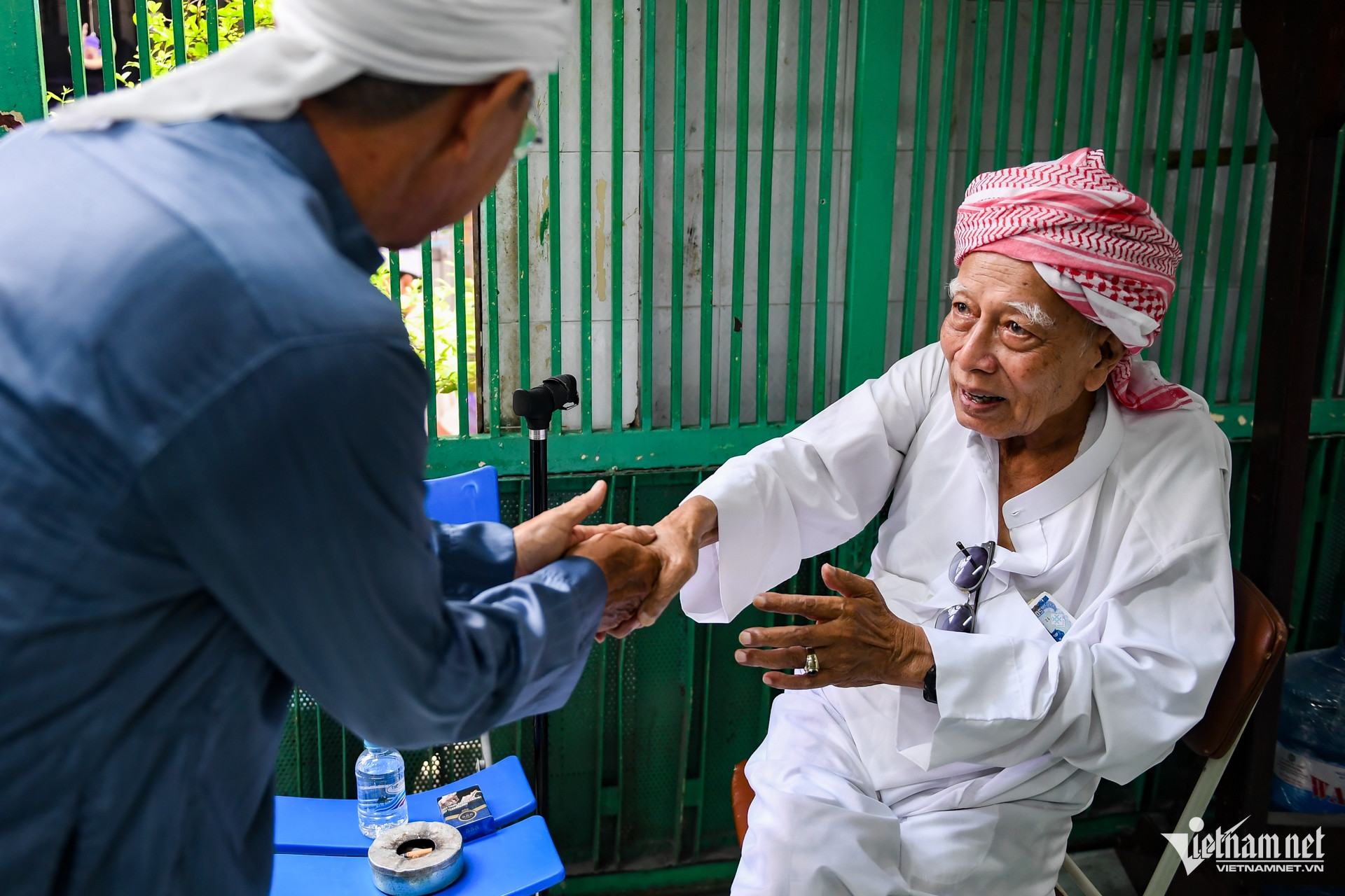 W-Caregiver در شهر هوشی مین Nguyen Hue 4.jpg