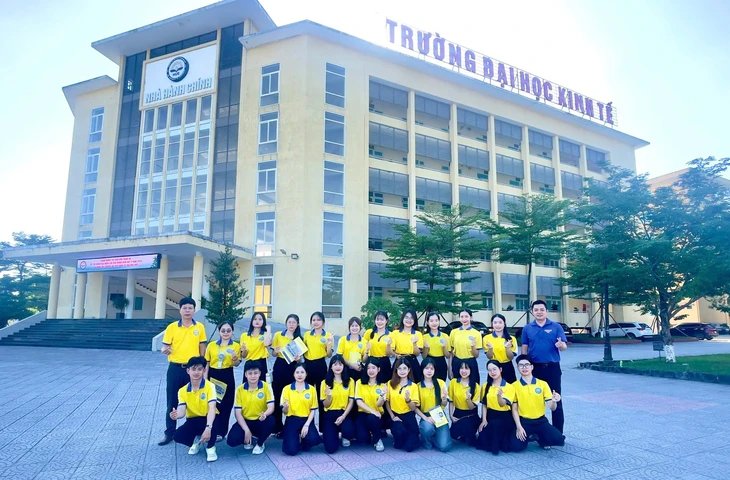 Trường đại học Kinh tế Huế có thêm 4 ngành học mới - Ảnh 1.