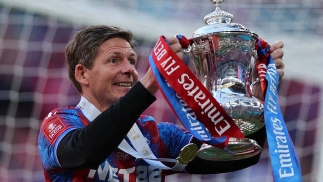 Crystal Palace không thể giữ chân HLV Oliver Glasner