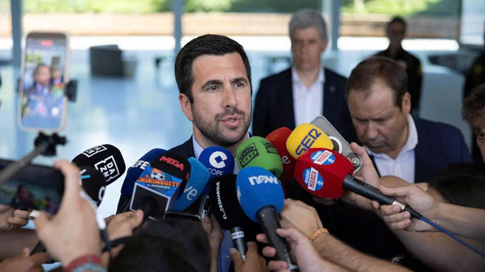 ປະທານາທິບໍດີຂອງ Real Madrid ມີຄູ່ແຂ່ງຄົນທຳອິດຂອງລາວ - ຮູບທີ 1. Chủ tịch của Real Madrid lần đầu có đối thủ - Ảnh 1.