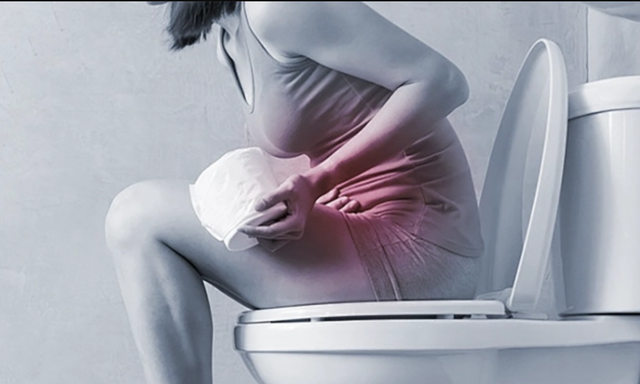 Vì sao phụ nữ mãn kinh dễ bị táo bón?- Ảnh 1.