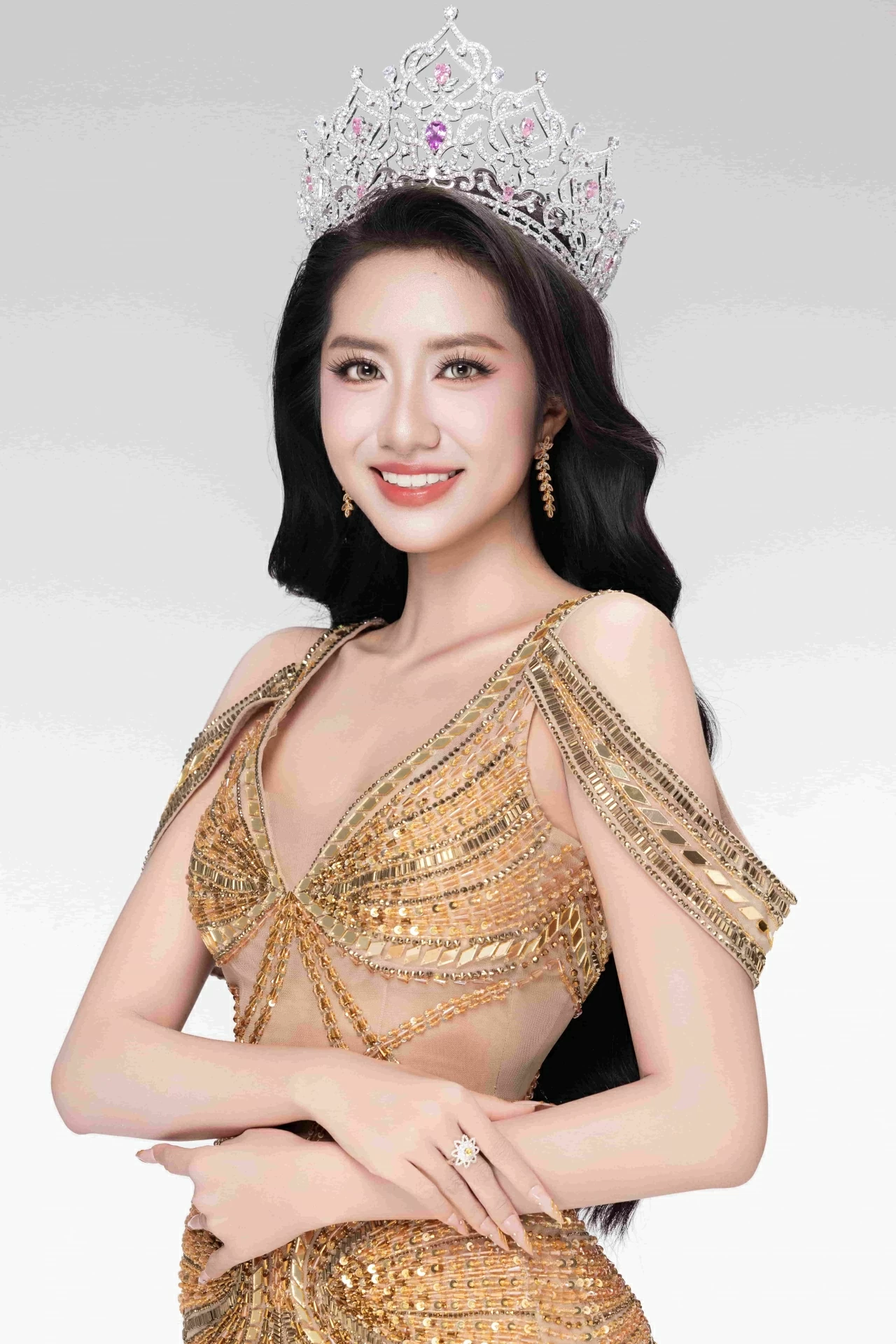 BaoTet. مجھے یقین ہے کہ میرے قدموں کے نشانات قدر لائے گا۔ BaoTet. Tôi tin những dấu chân mình sẽ mang lại giá trị
