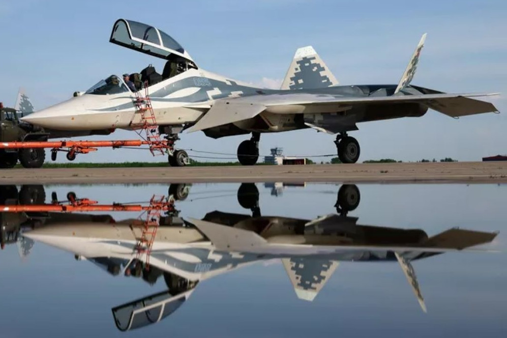 أسرار طائرة Su-57D: السلاح الأمثل للسيطرة على الأجواء في الجيل القادم.