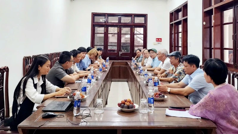 글쓴이는 인공지능 문제에 대해 우려를 표명했다.