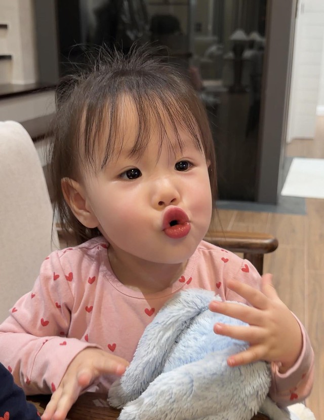 Con gái Phương Oanh gây chú ý - Ảnh 2.