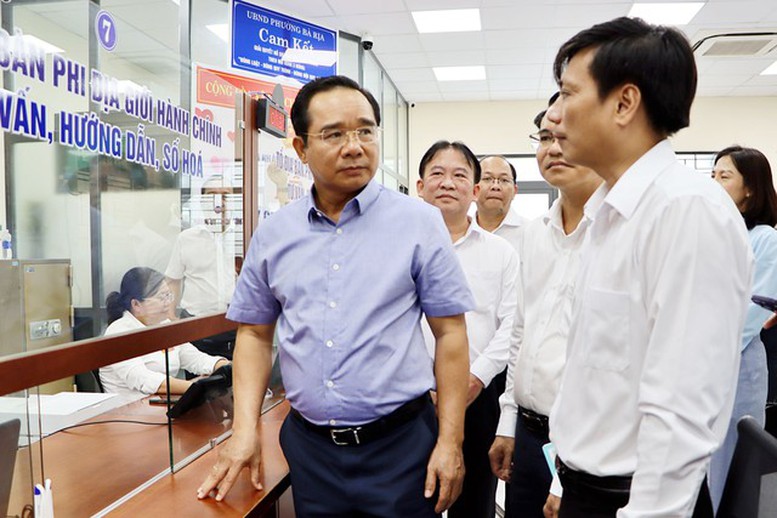 Zweistufige Regierung in Ho-Chi-Minh-Stadt: Effektiv, bürgernah und auf die Bedürfnisse der Bevölkerung eingehend - Foto 2. Chính quyền hai cấp tại TPHCM: Hiệu quả, gần dân, sát dân- Ảnh 2.