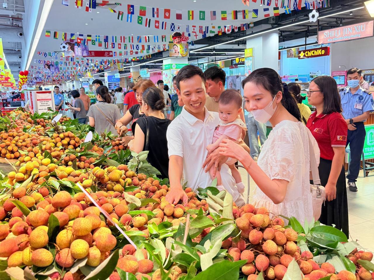 Central Retail strebt eine Verdopplung des Absatzvolumens von Litschis aus  Bac Ninh an.