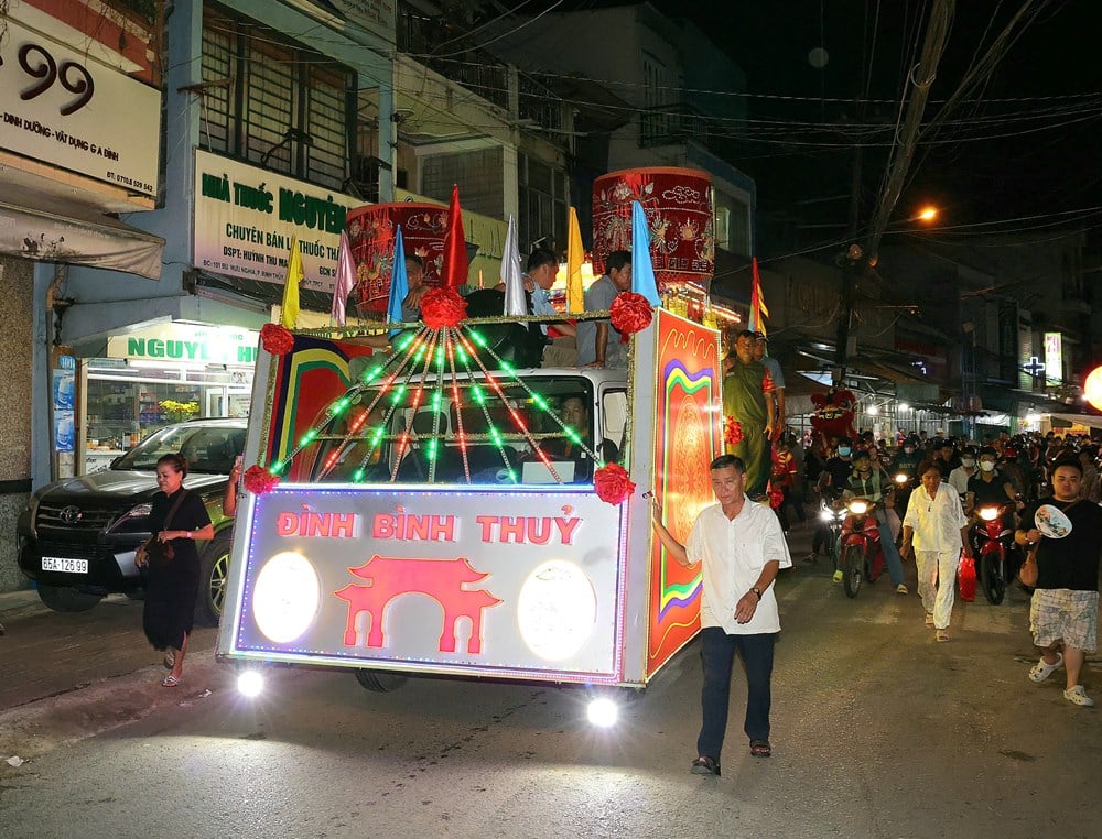 Slavnostní zahájení festivalu Ky Yen Thuong Dien v komunitním domě Binh Thuy 2026 - Foto 6