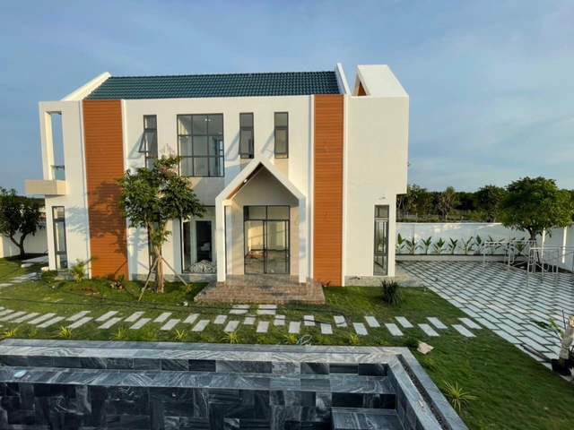 Tiết Cương ghé thăm biệt thự ngoại ô của Lê Giang - Ảnh 3.