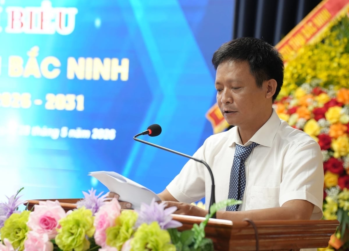 Nhà báo Đặng Đức Giang trình bày tham luận tại Đại hội. Ảnh: Phạm Minh.