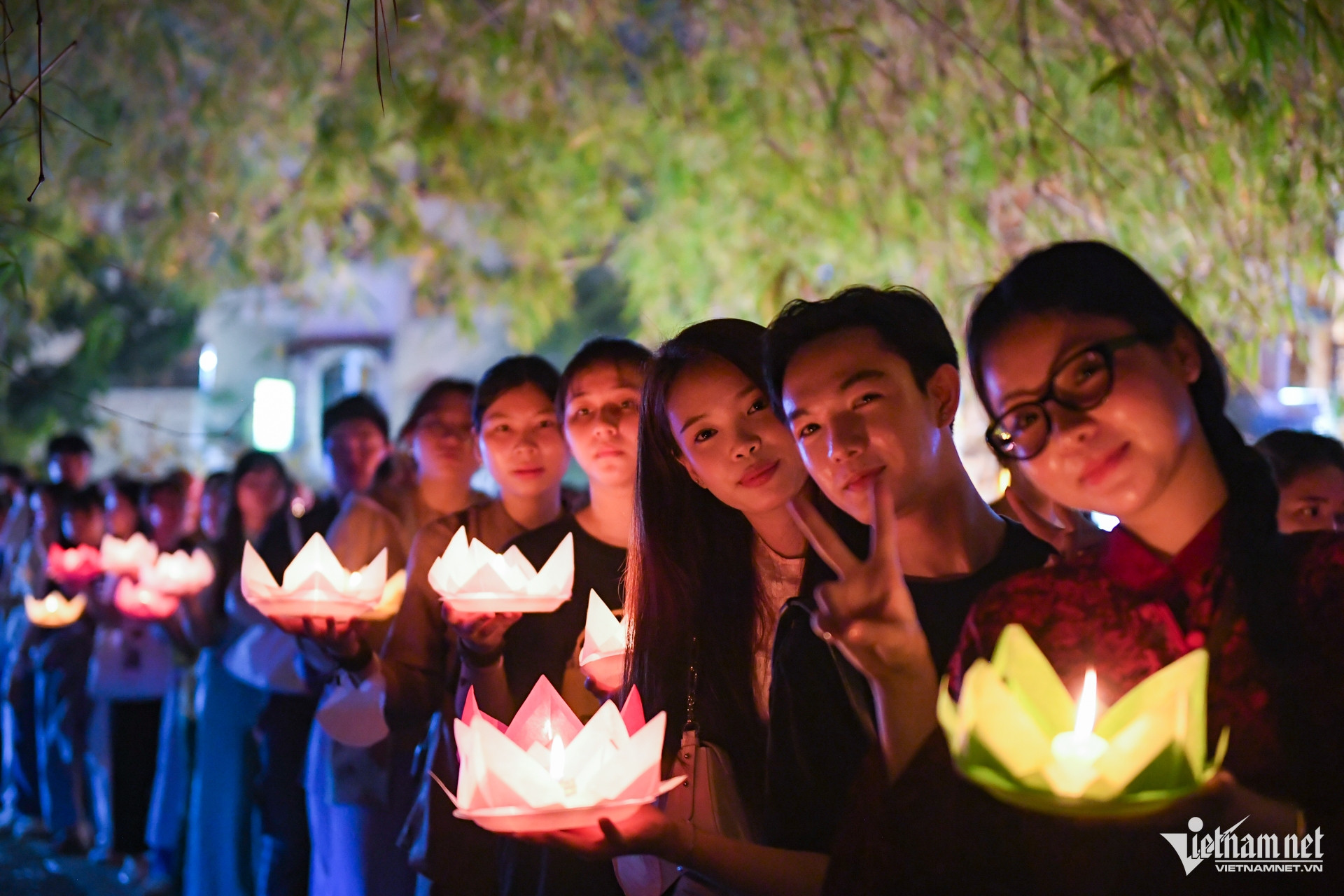 W-Compleanno di Buddha Ho Chi Minh City Nguyen Hue 11.jpg