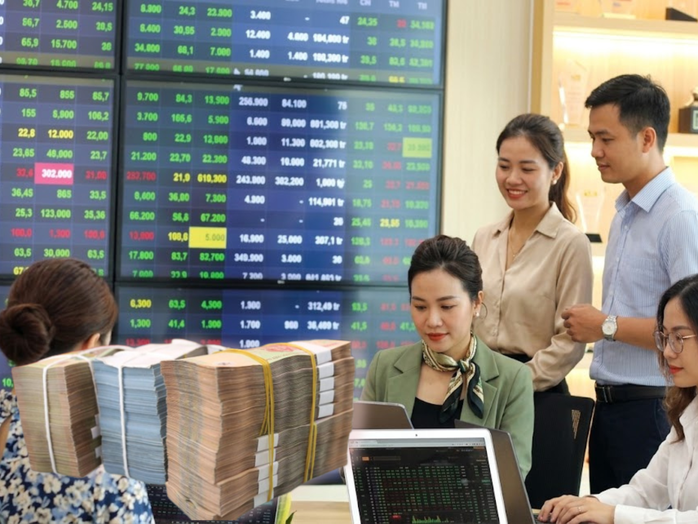 Chứng khoán tiếp sức tín dụng ngân hàng - Ảnh 1.