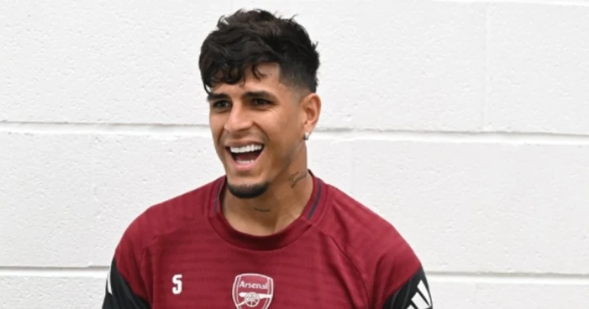 Barcelona jagar en Arsenal-försvarare, medan Ruben Dias chockar fansen genom att vilja lämna Manchester City.