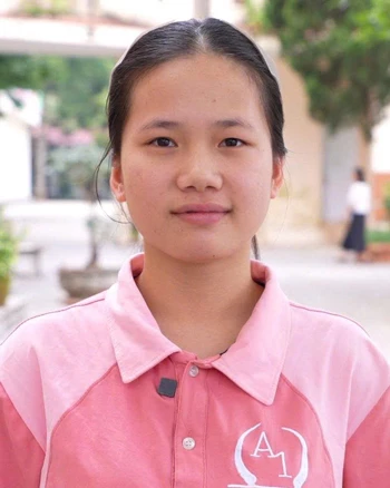 Nong Quynh Chi, Klasa 12A1, Szkoła Średnia z Internatem dla Etnicznych Osób Ha Giang
