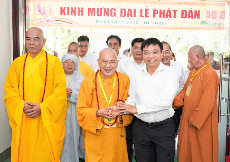 Phó Thủ tướng Nguyễn Văn Thắng chúc mừng Đại lễ Phật đản tại Huế- Ảnh 2.