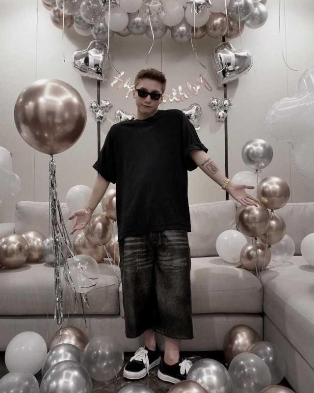 Mời rapper nổi tiếng thế giới tham gia MV đậm mùi tiền', Sơn Tùng M-TP giàu có ra sao? - Ảnh 4.