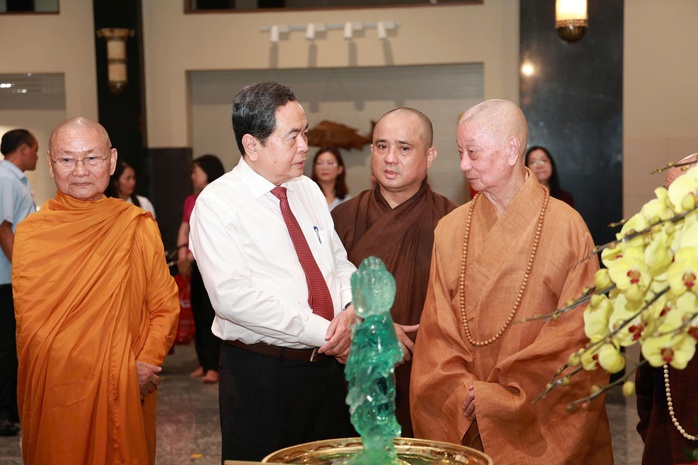 Phật giáo Việt Nam luôn đồng hành với dân tộc - Ảnh 1.