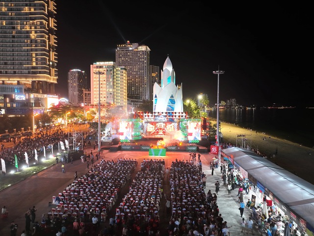 Nha Trang khai mạc lễ hội mô tô phân khối lớn châu Á - Thái Bình Dương- Ảnh 2.