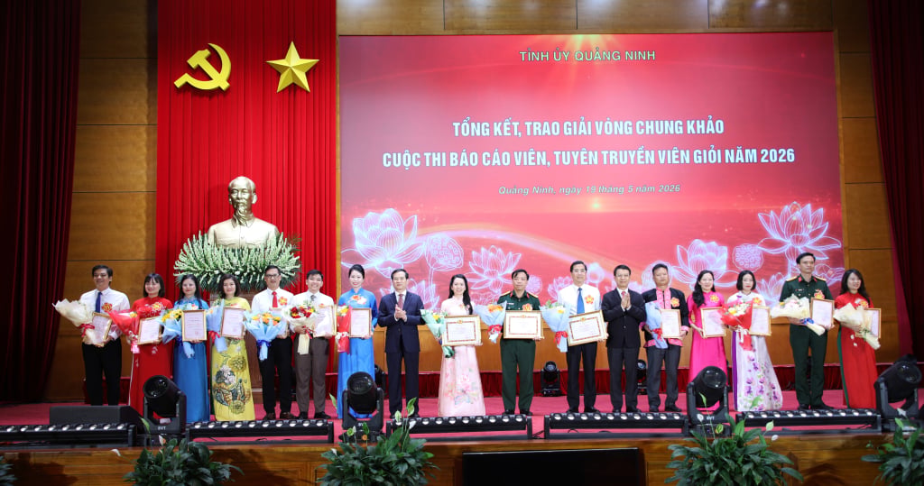 Femton tävlande vann priser vid Quang Ninh-provinsens tävling för utmärkta offentliga talare och propagandister 2026.